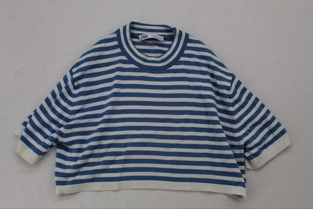 Zara Striped Knit Top Size M Blue White Short Sleeve Cropped